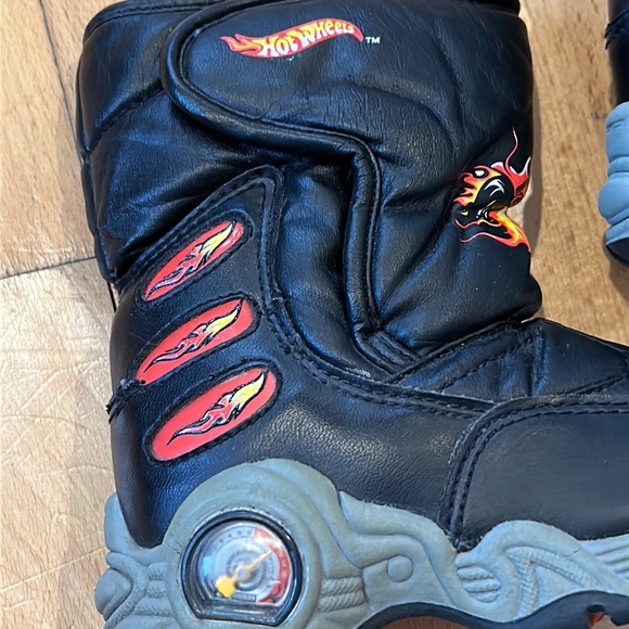 HOT WHEELS moon snow winter boots toddler Boys 6 - Picture 3 of 10